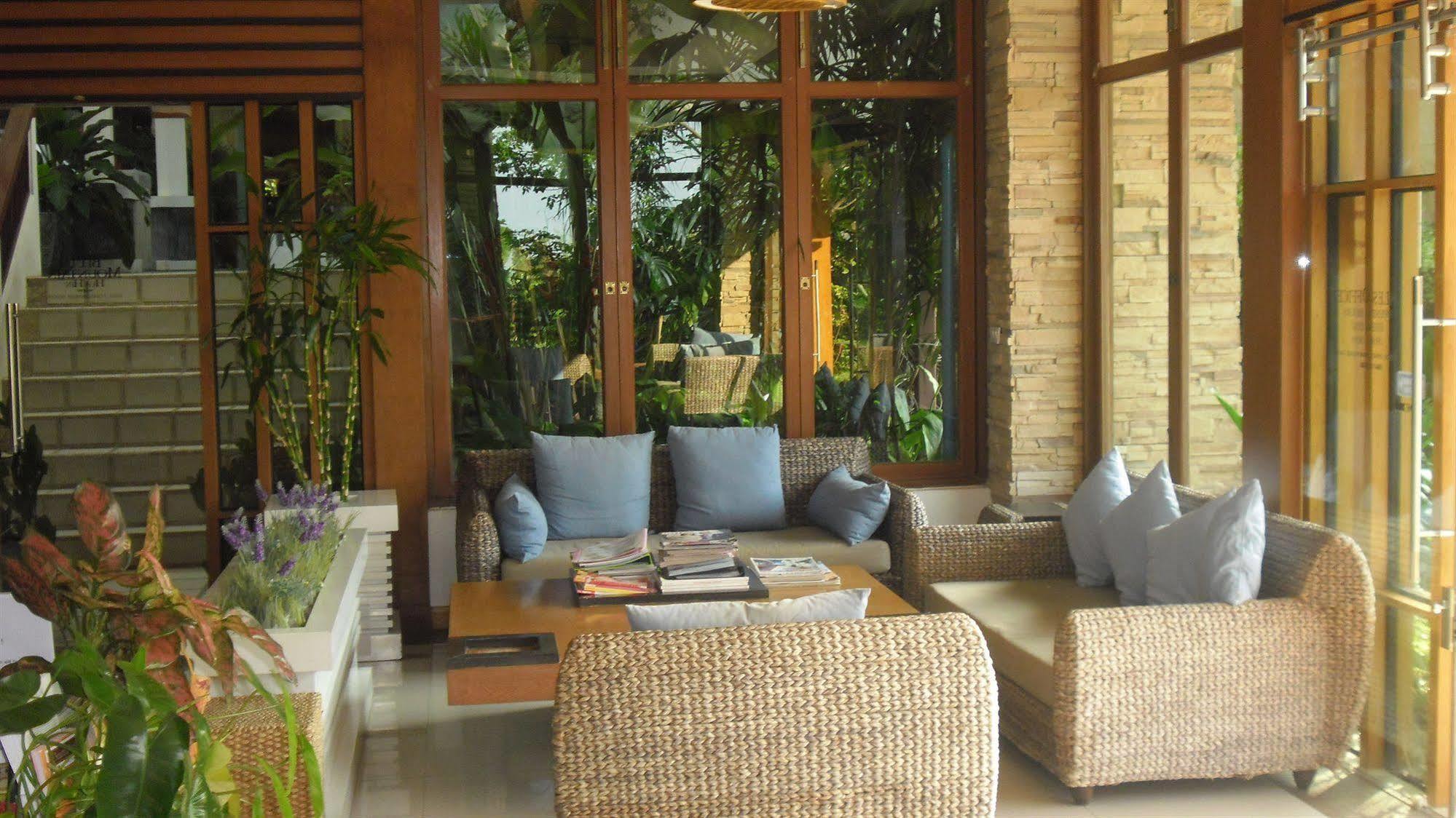 Hotel Blue Mountain