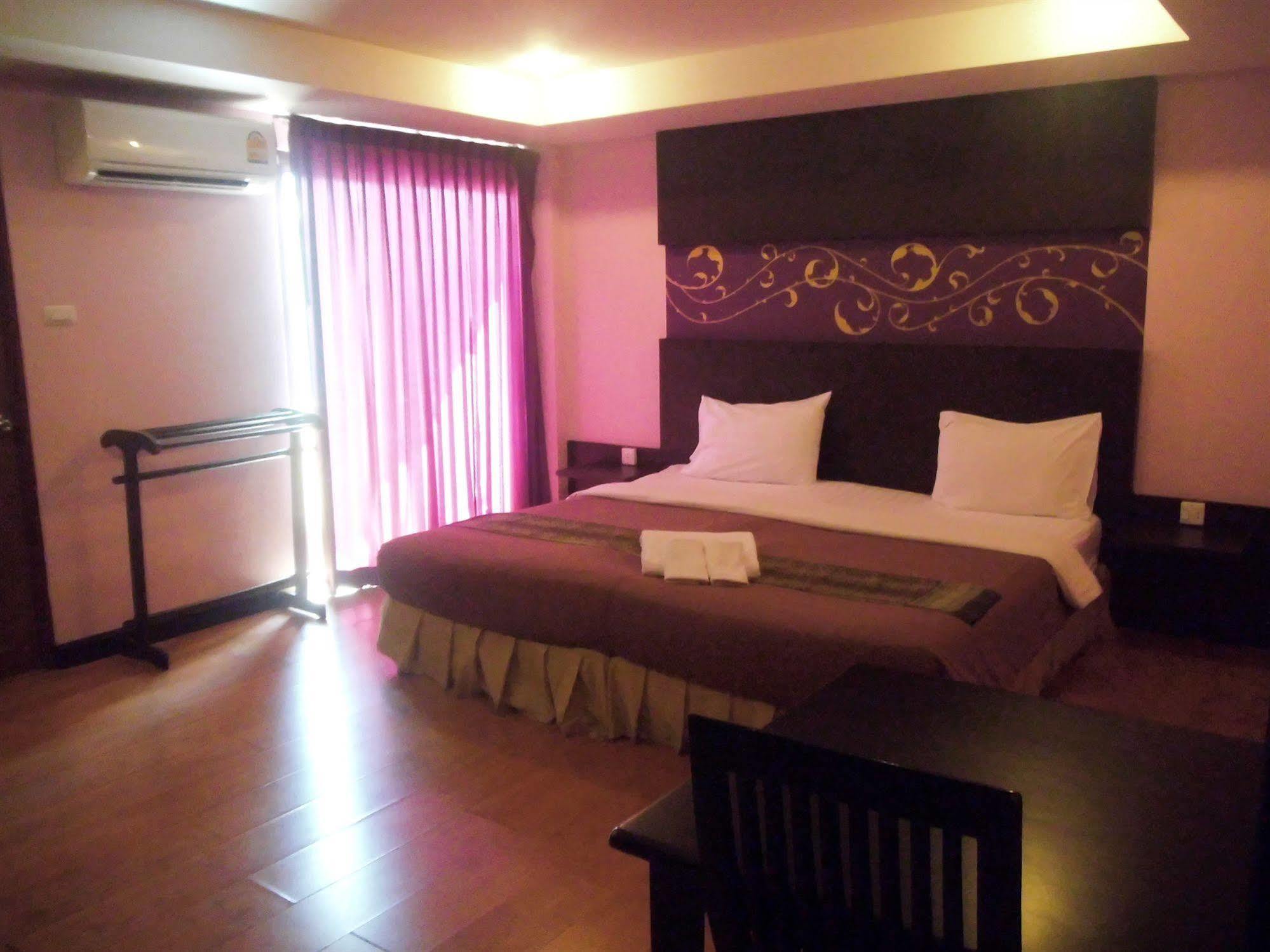 Baan Chalelarn Khách sạn Hua Hin