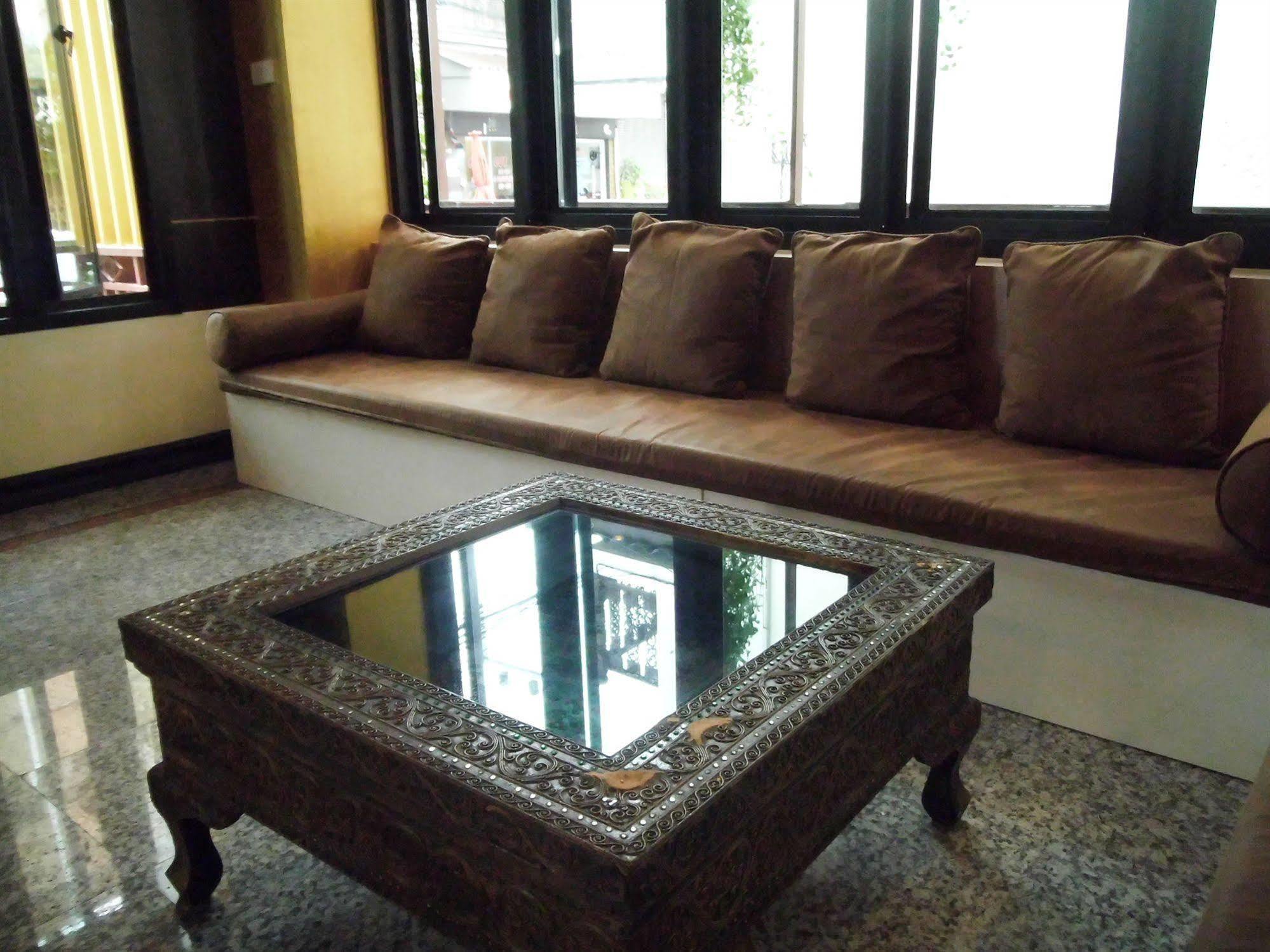 Baan Chalelarn Khách sạn