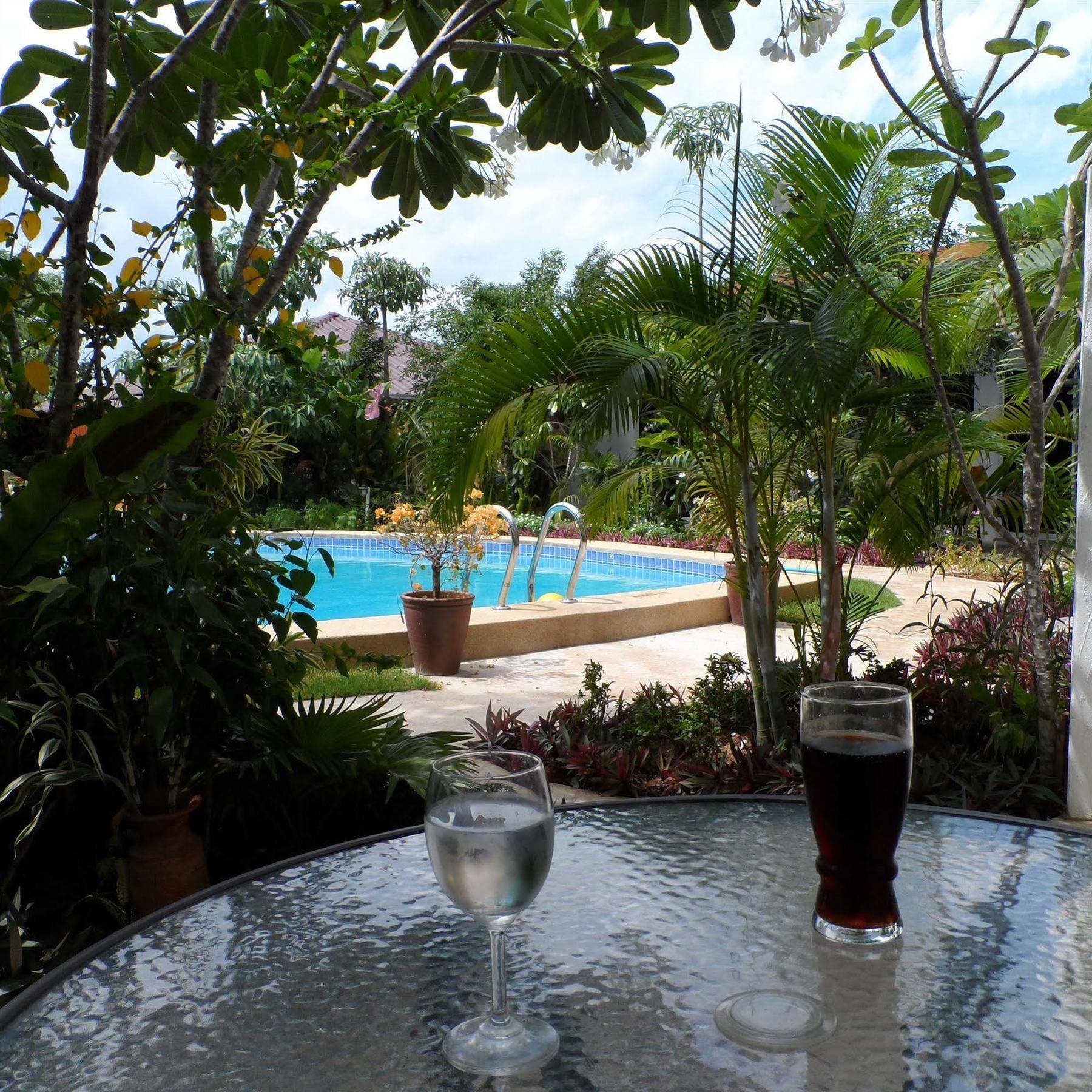 Hotel Baan Sabaaidee - Adult Friendly Hua Hin