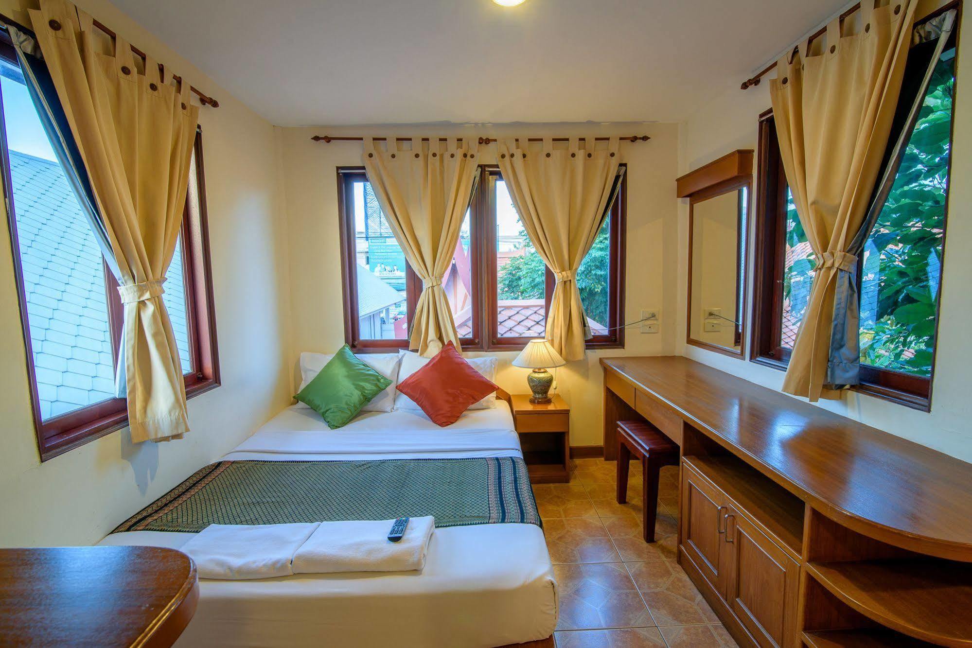Baan Khachathong Hua Hin