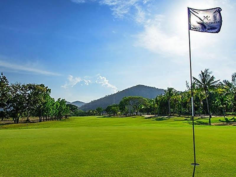 Majestic Creek Golf Club And Hua Hin