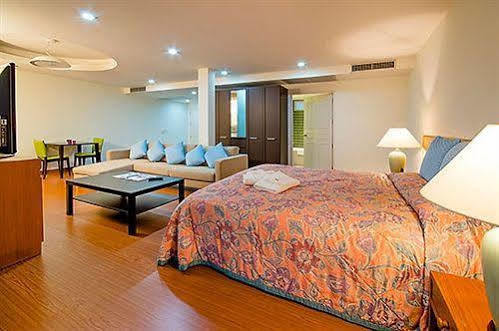 Majestic Creek Golf Club And Hua Hin