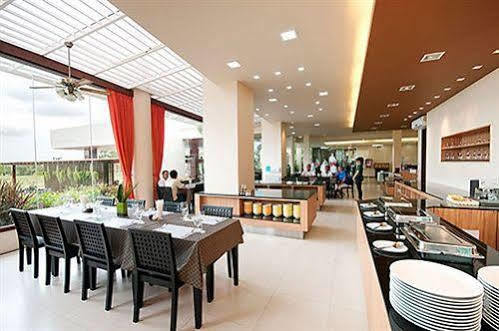 Majestic Creek Golf Club And Hotel Hua Hin