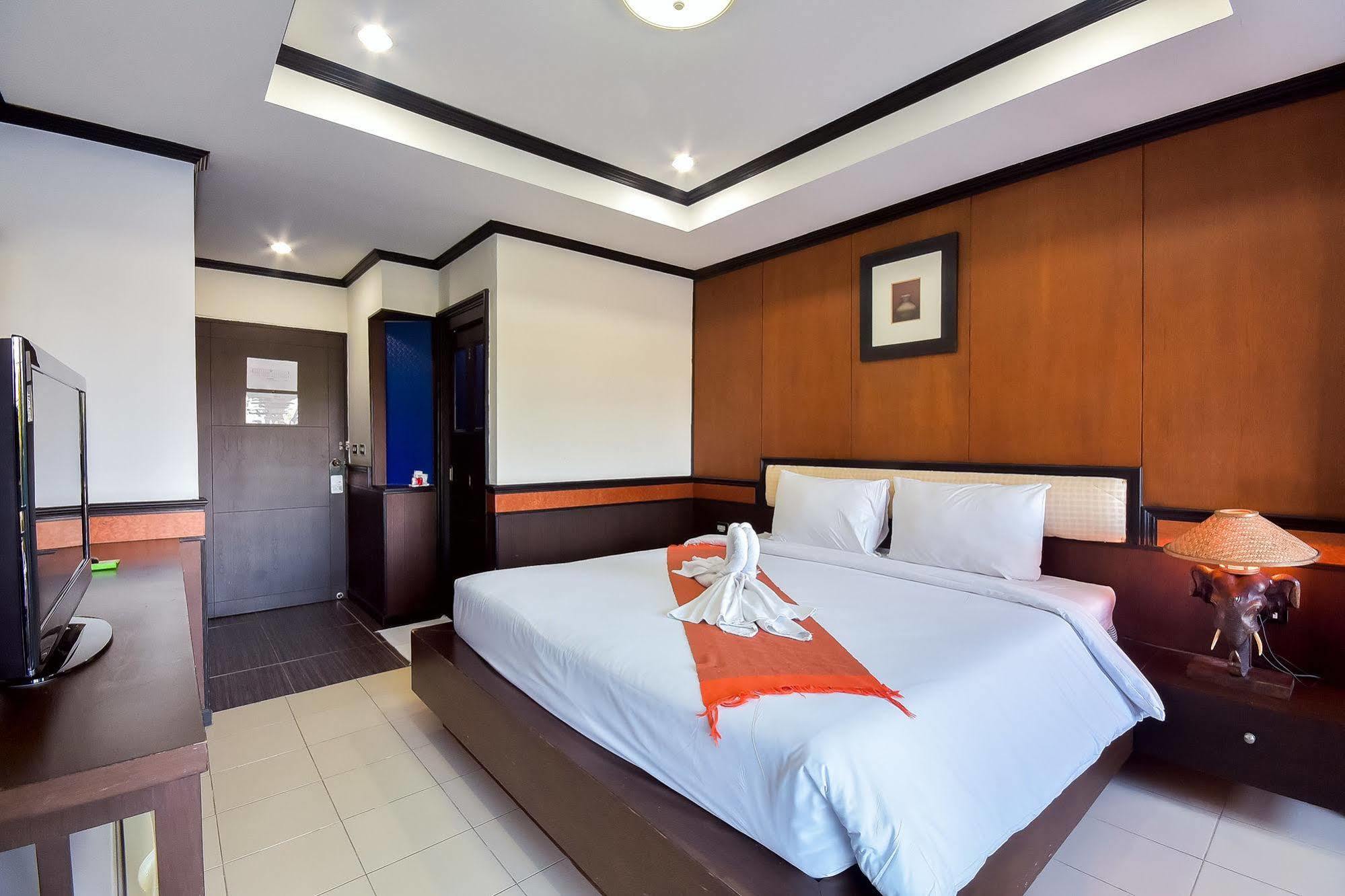 Season Palace Hotel