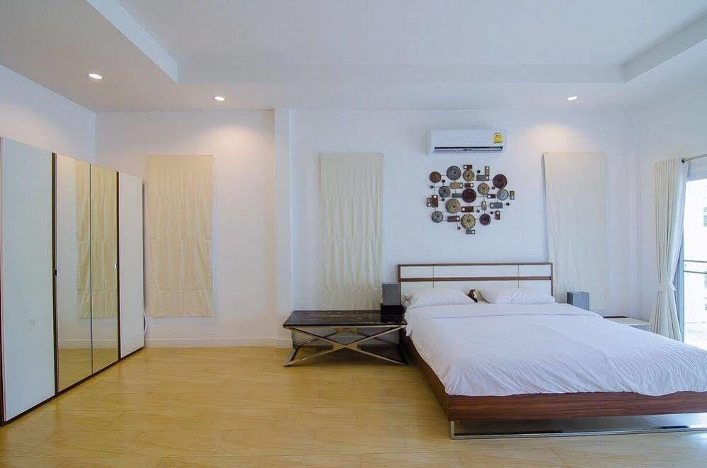 Hotel The Lee Pool Hua Hin