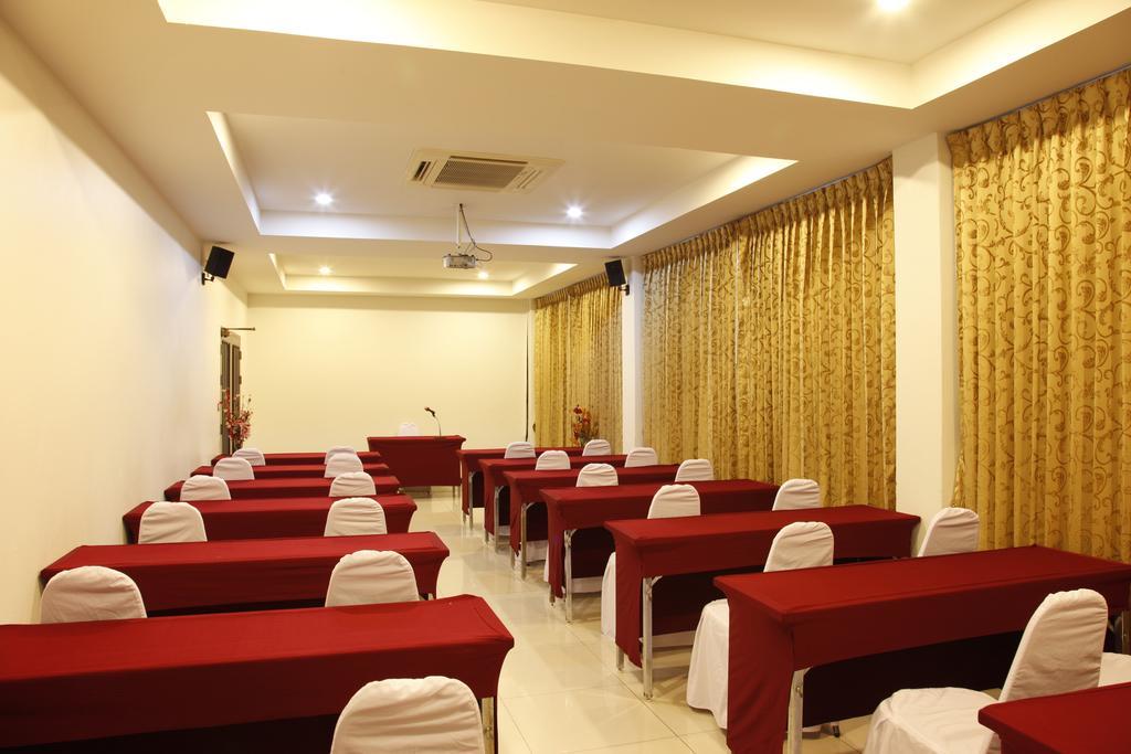 G House Khách sạn 3*
