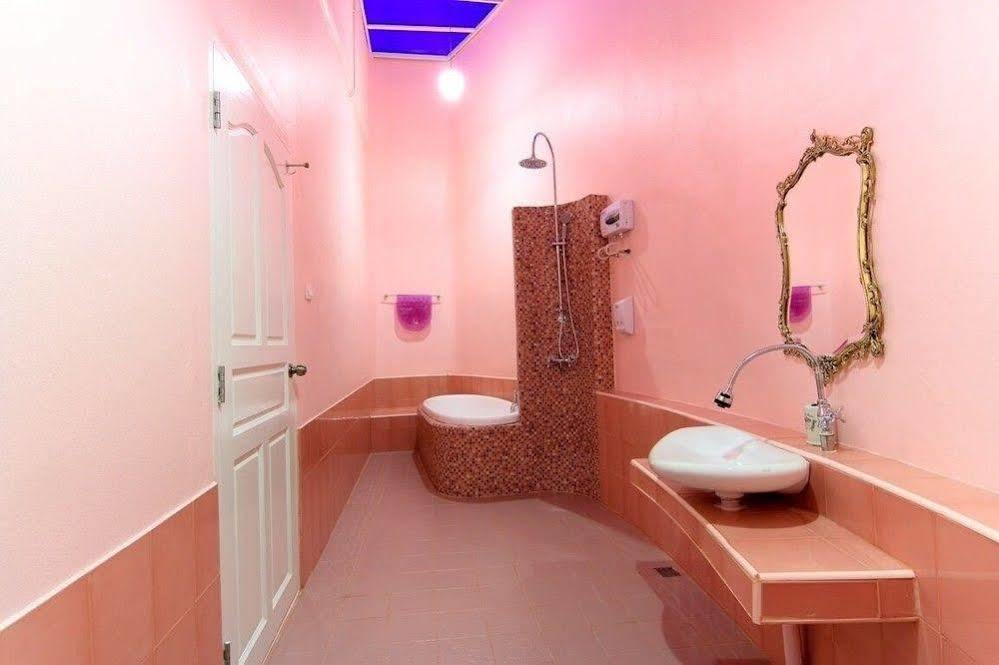 Hotel Gorilla Hills Hua Hin