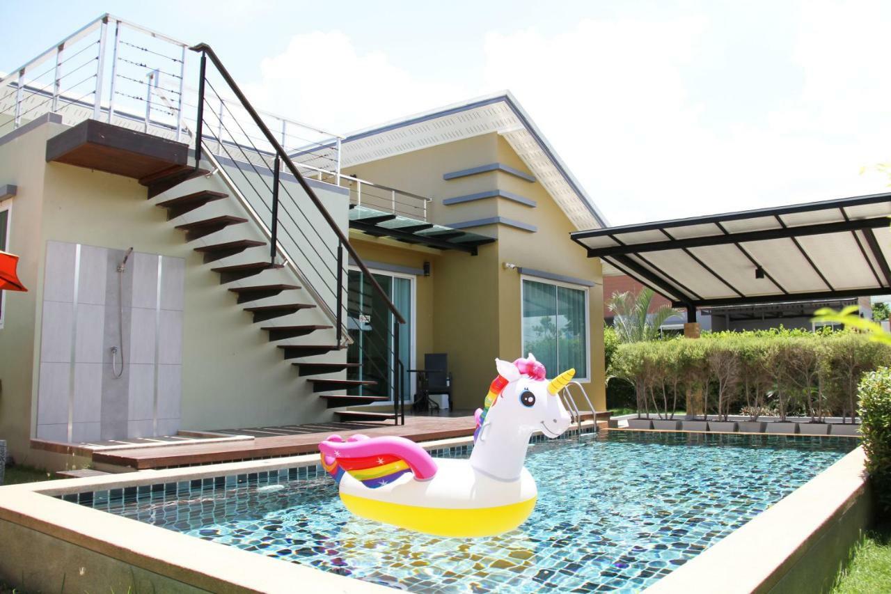 Thacha Pool A Hua Hin