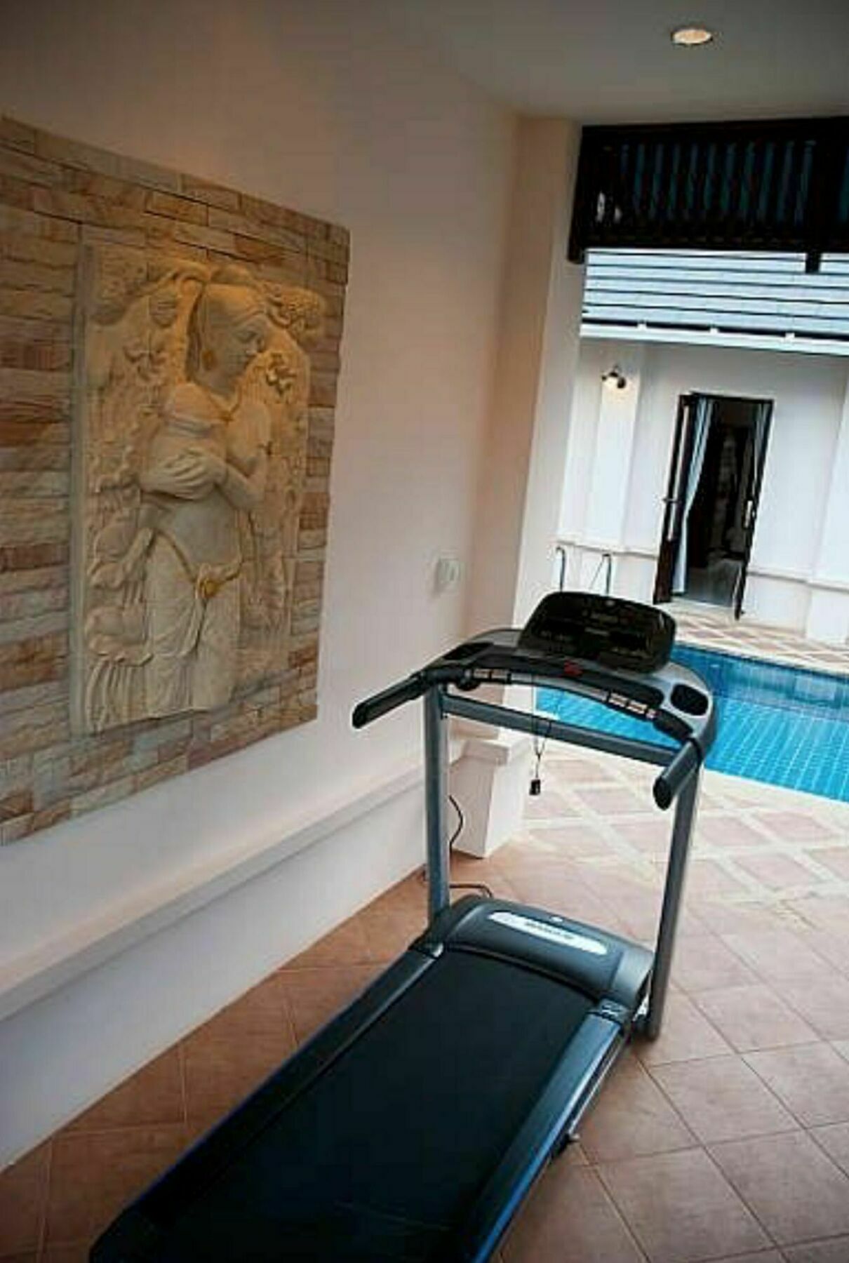 4 Bedroom Private Bali Style Hh1 Vila *