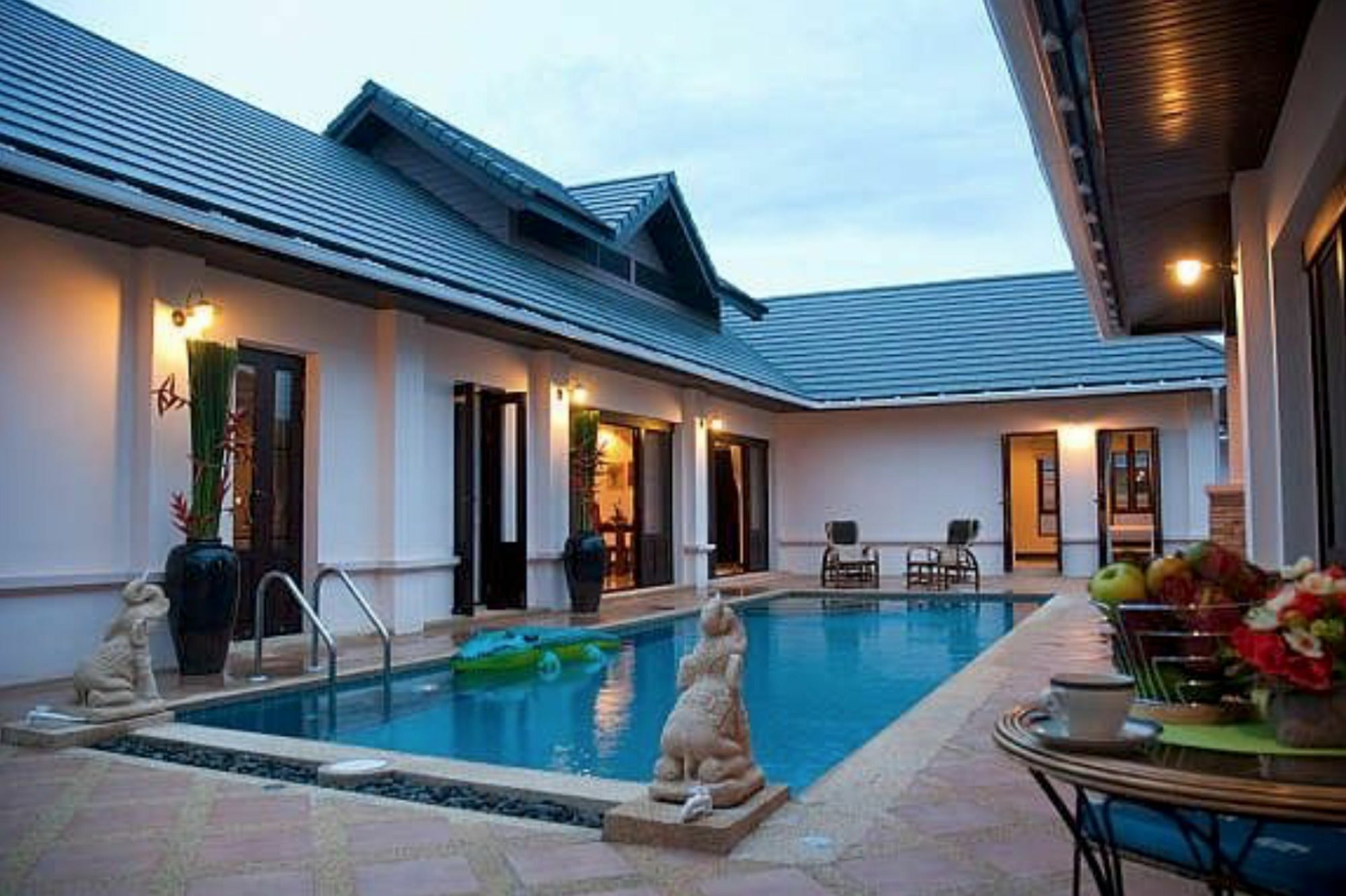 4 Bedroom Private Bali Style Hh1 * Hua Hin