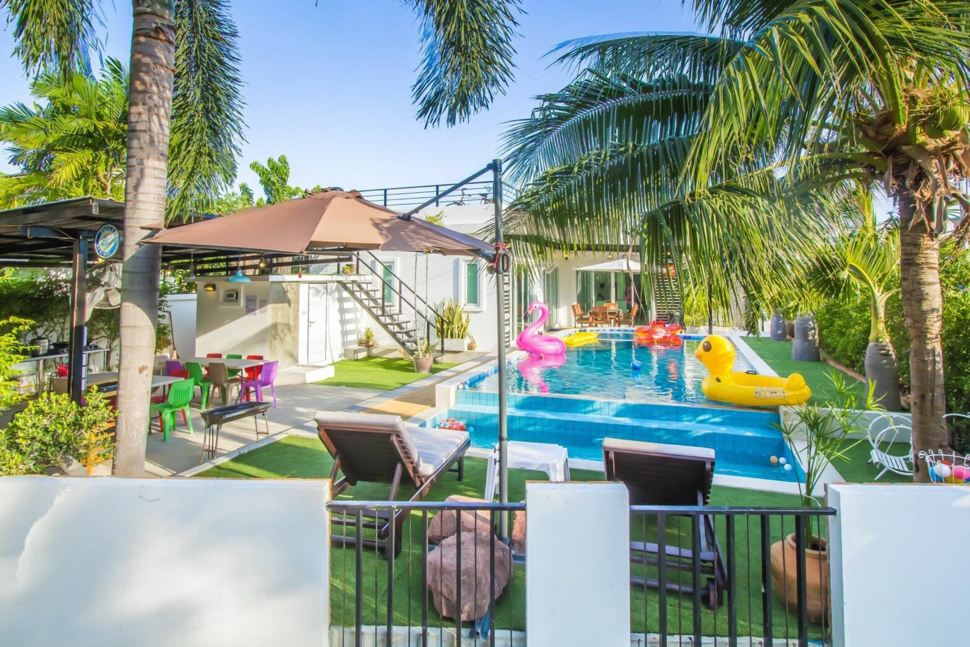 Happy-home Pool Villa
