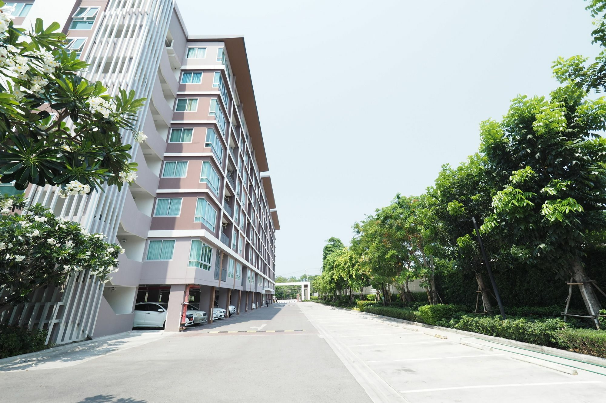 Apartment Baan Koon Koey By Monta *
