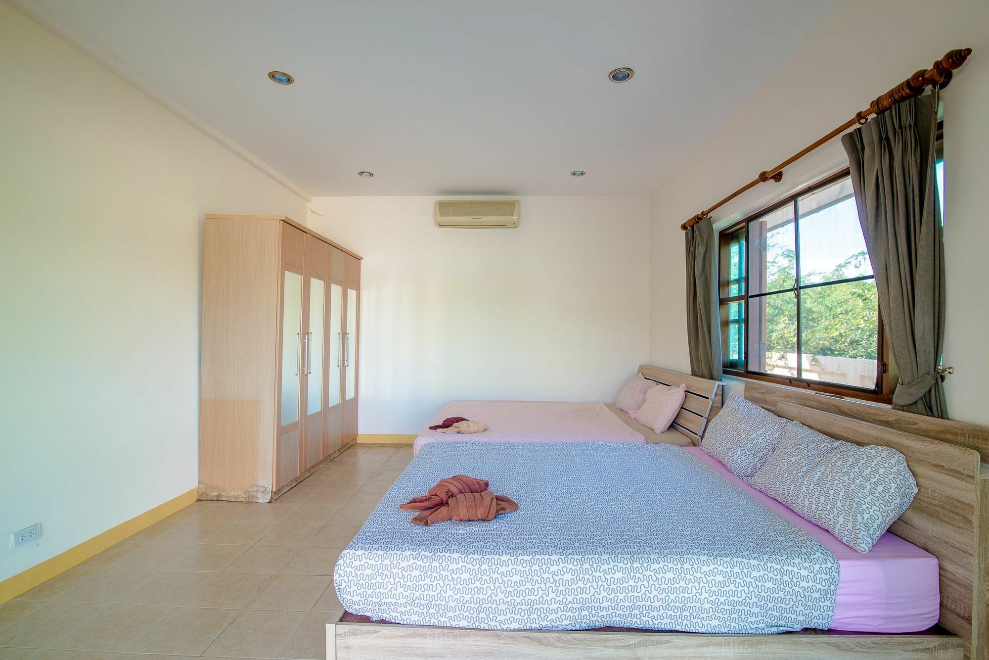 Baan Secret Party Pool Villa Hua Hin