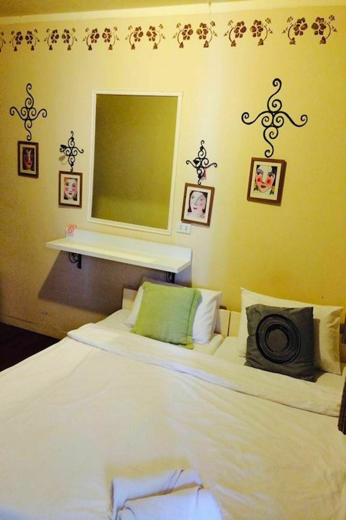 Hostel Feel At