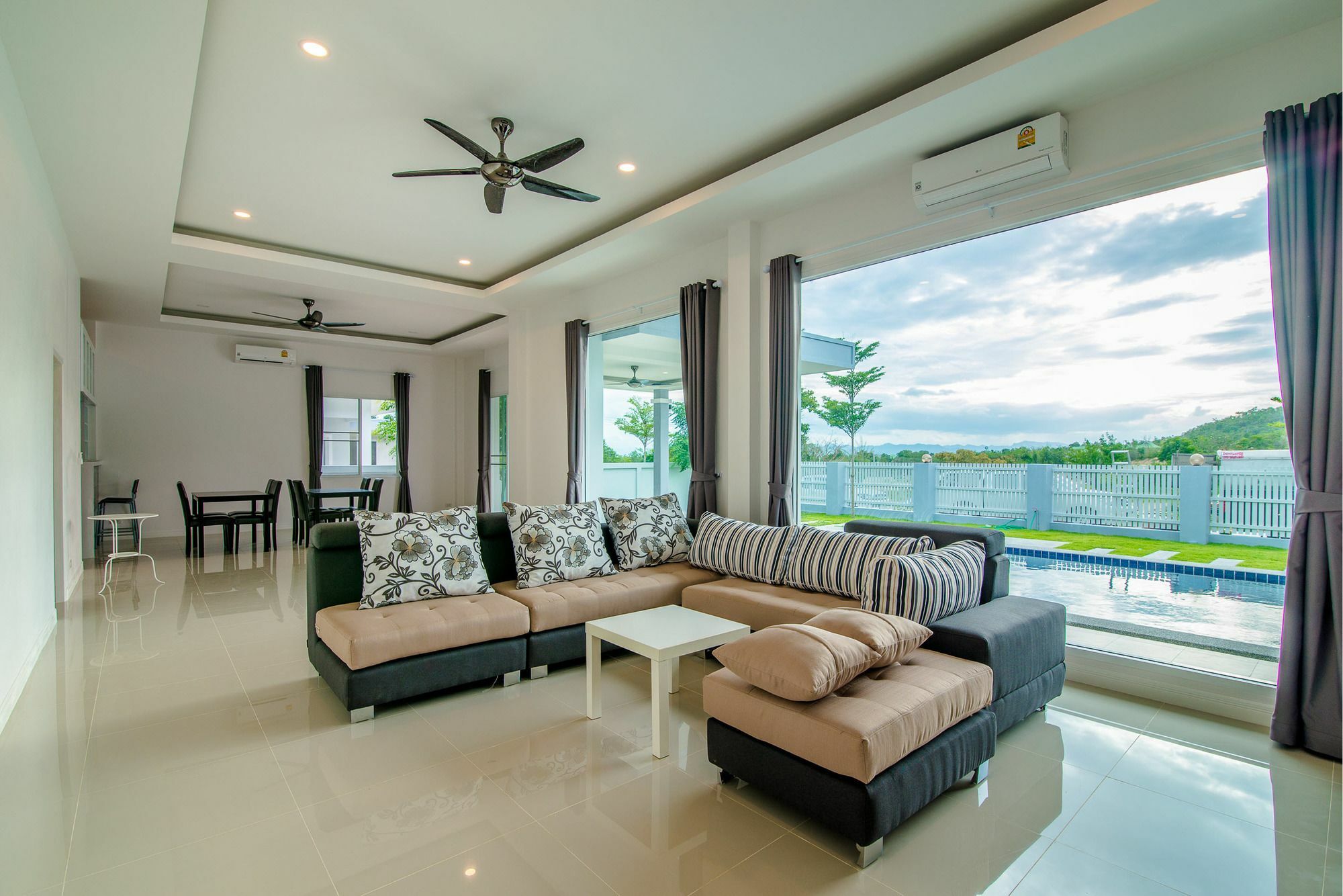 Baan Vegas B Hua Hin