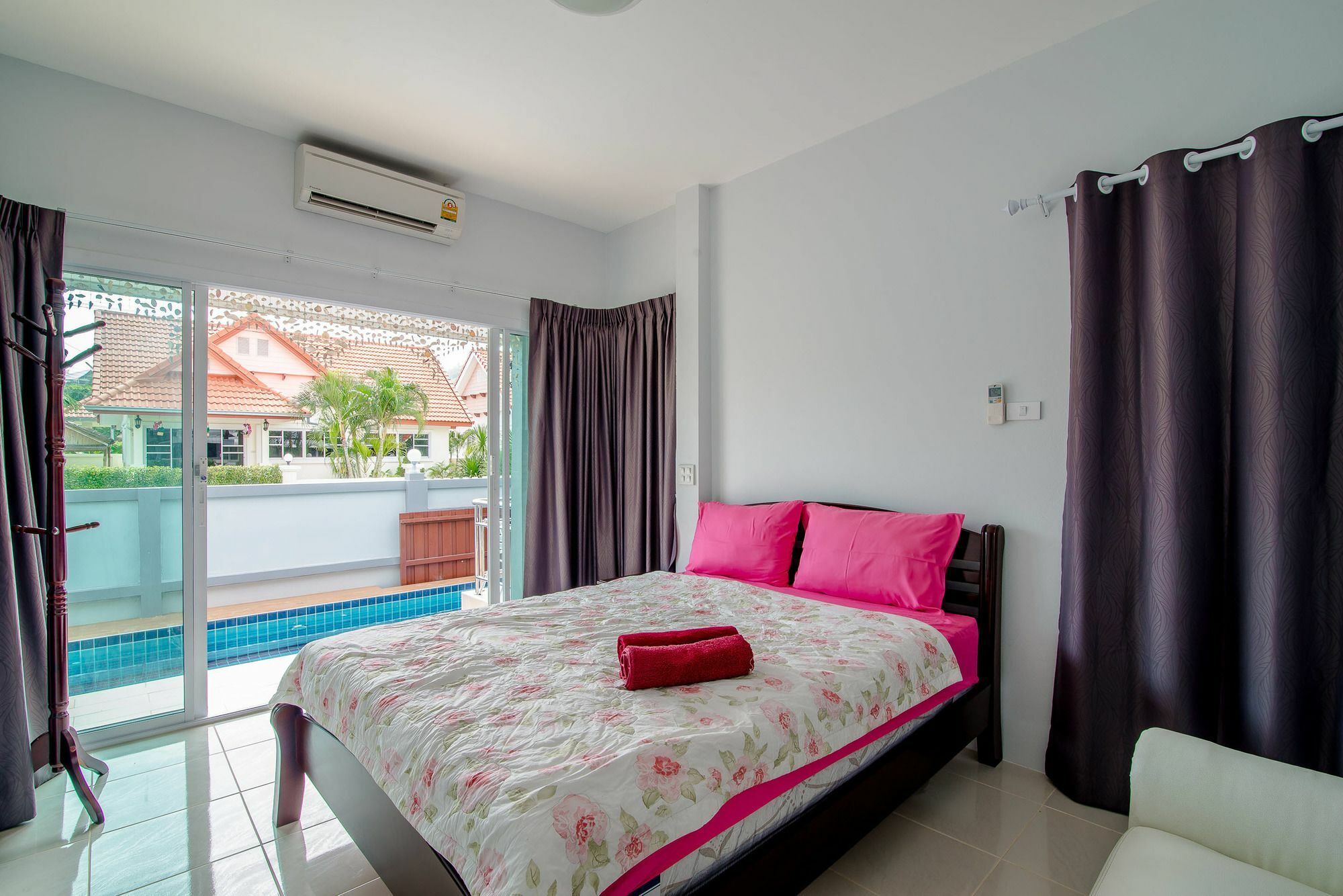 Baan Indoor Pool Vila *