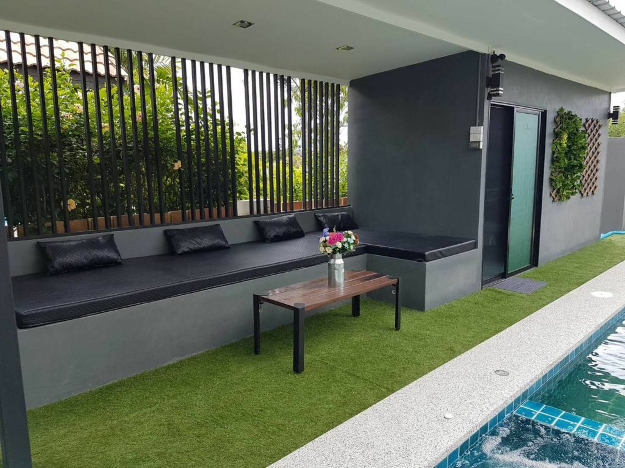 Villa Sierra Pool 102