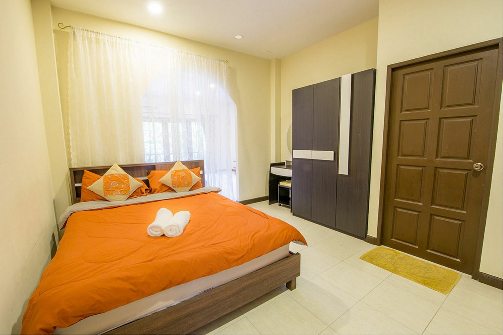 Hotel Baan Big Family Pool *