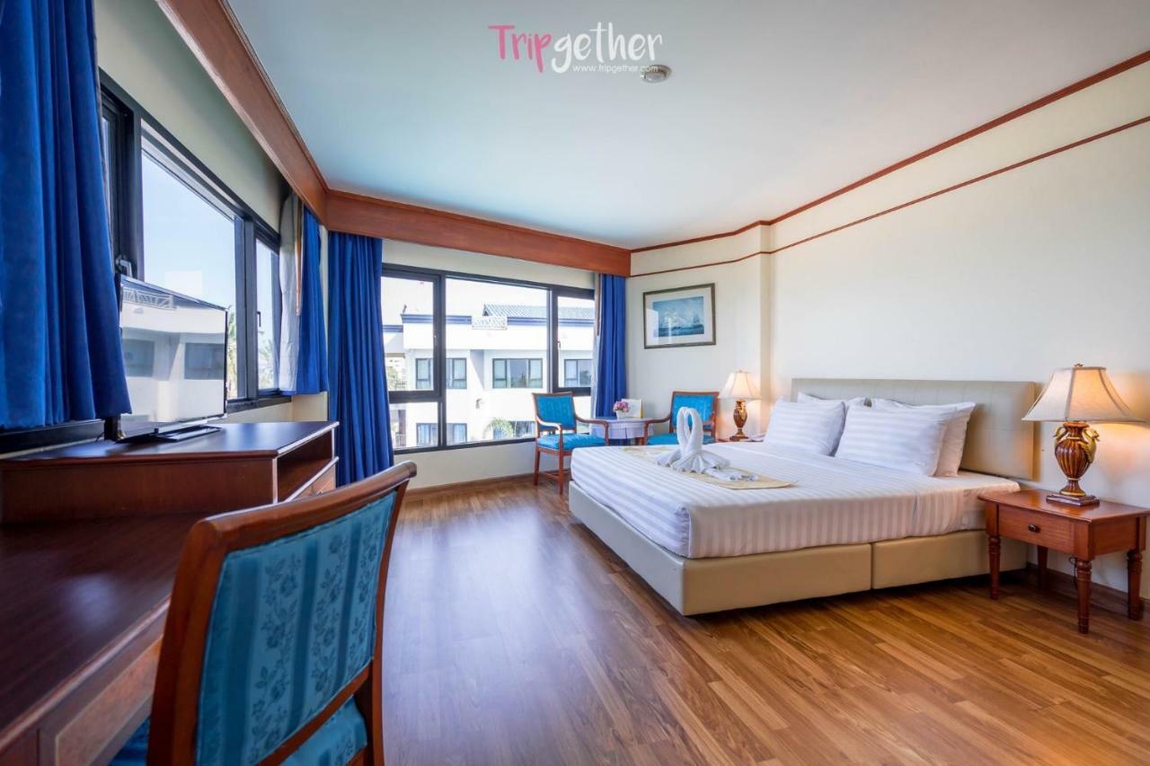 Navy Phirom Hotel