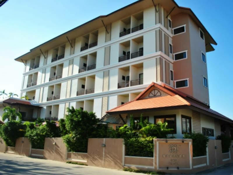 Narawan Hotel, 3*