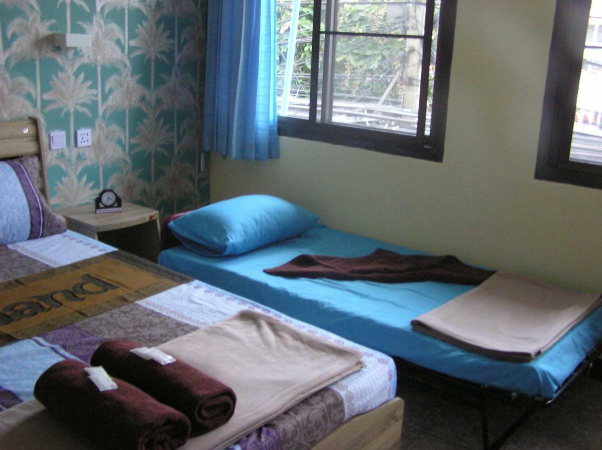 Thaisunshine & Massage Guest house *