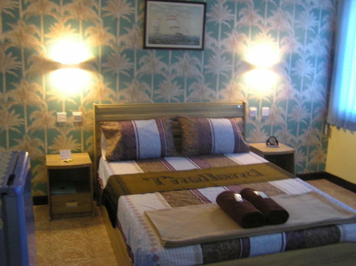 Guest house Thaisunshine & Massage