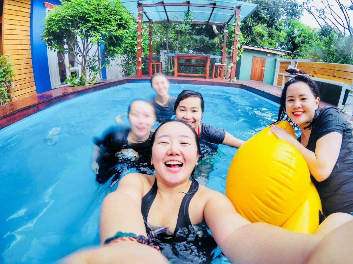 Vila Island Blue Pool *
