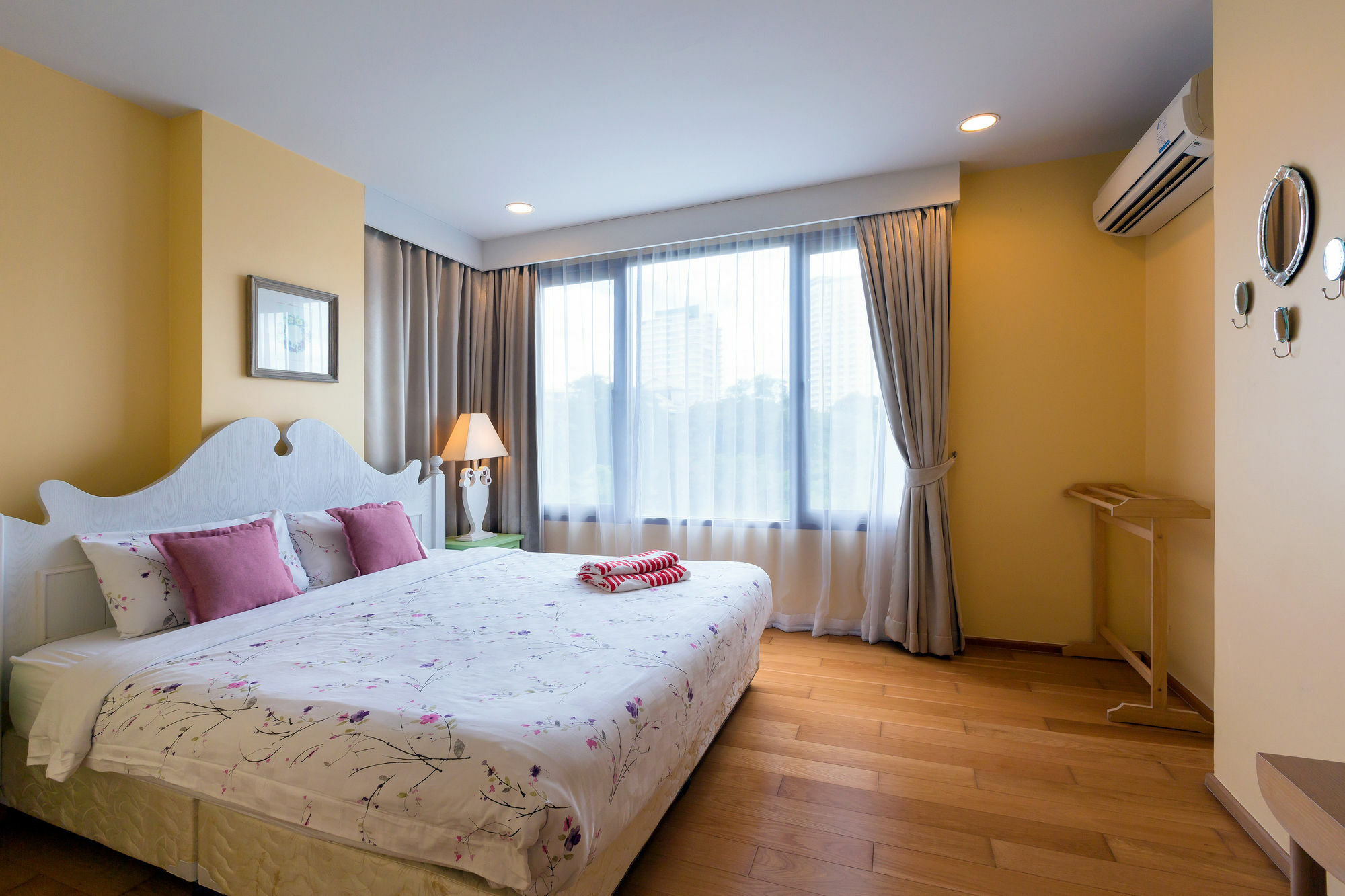 Baan Sansuk Beachfront Hotel