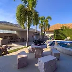 Luxurious 5-Bedroom Private Pool Villa! Pv6