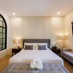 Villa Seville
