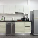 Tropical 2 Bedroom Pool House In Central Location
