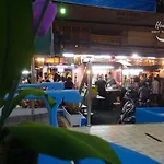 HuaHin Night Market Hostel