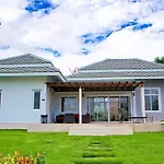 Black Mountain Resort Villas