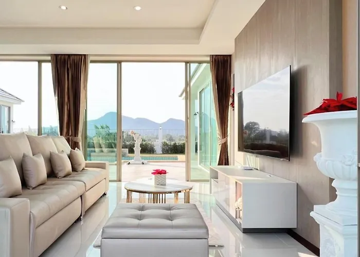 Luxurious 4-Bedroom Pool Villa With Best Mountain Views
