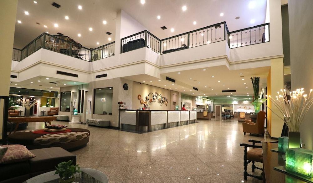 Grand And Plaza - Sha Extra 3*