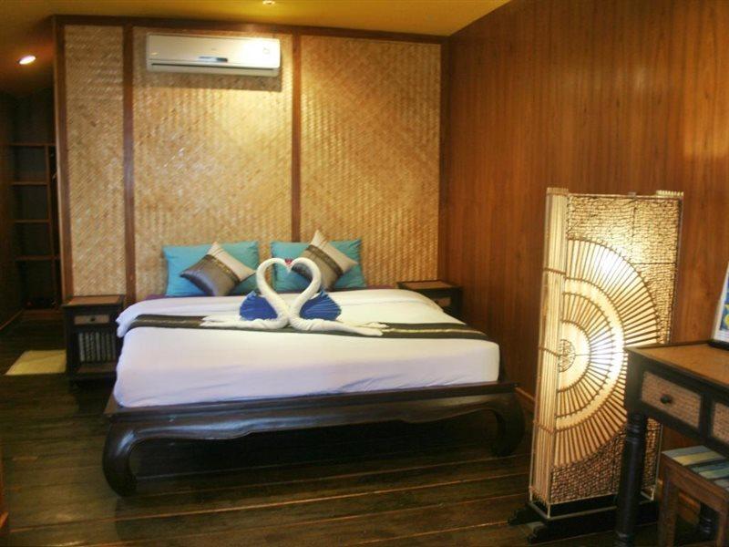 Sukkasem Guest house 2*
