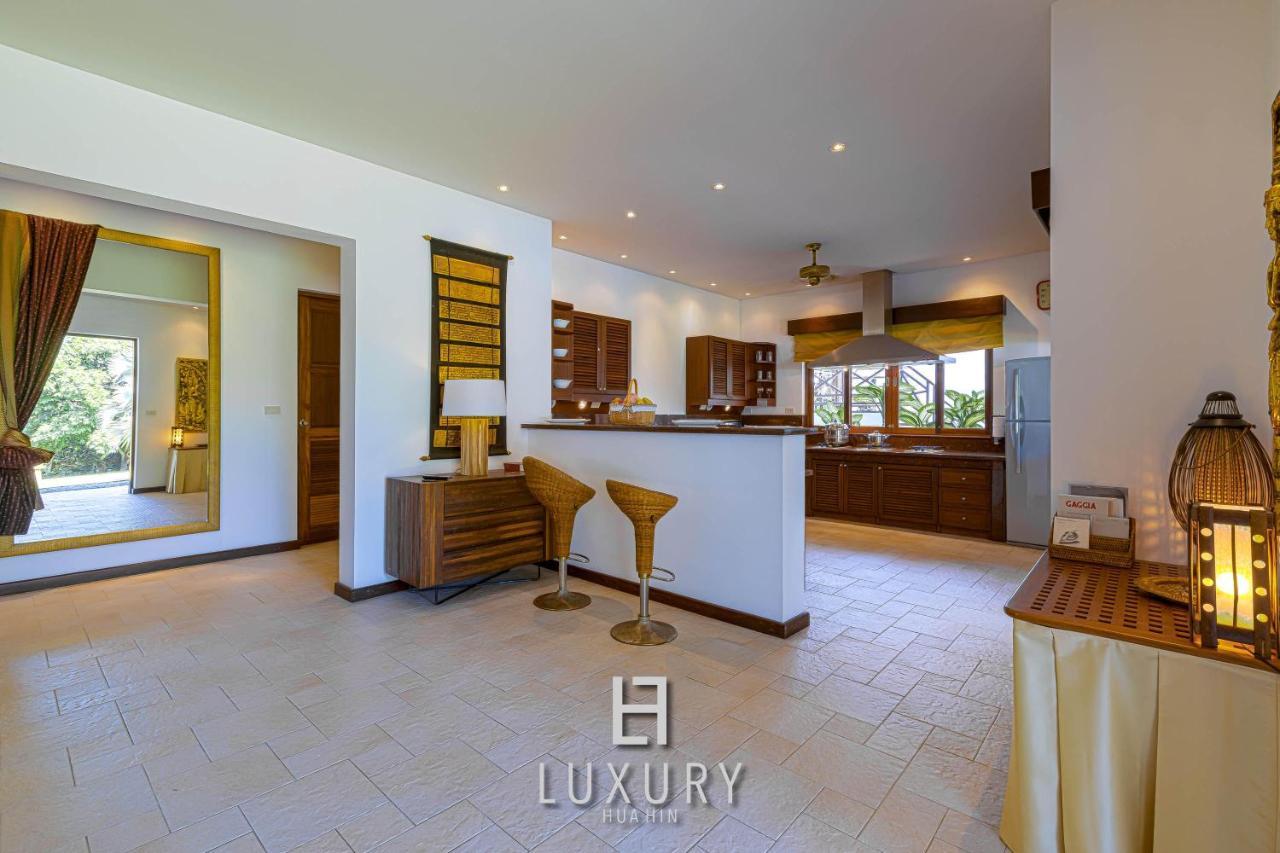 5 Bedroom Bali Style Mansion Wl2 Villa HHQ