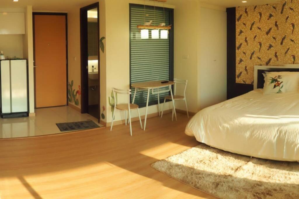 City Town 200m Beach Apartment