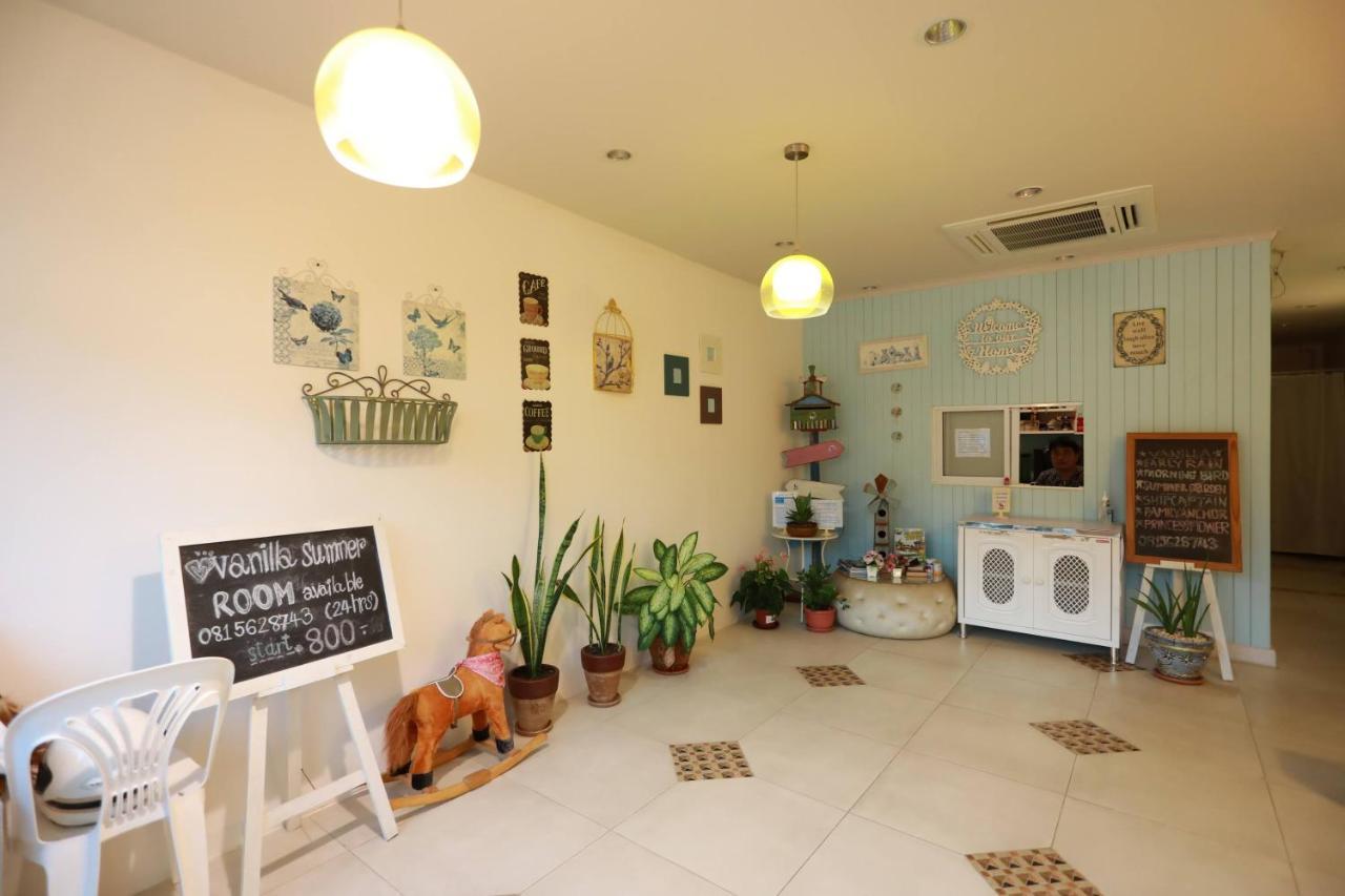 Vanilla Summer Hotel HHQ