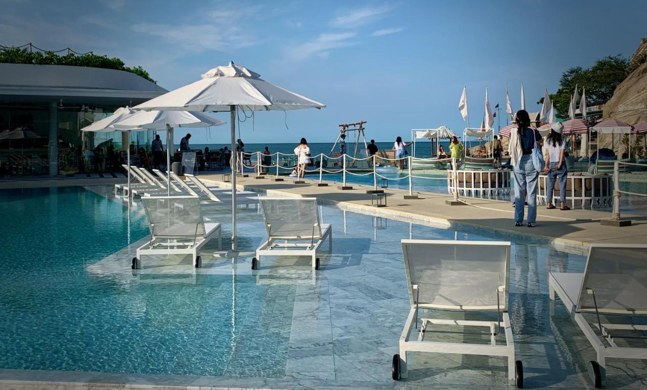 Veranda Beachfront Living * Hua Hin