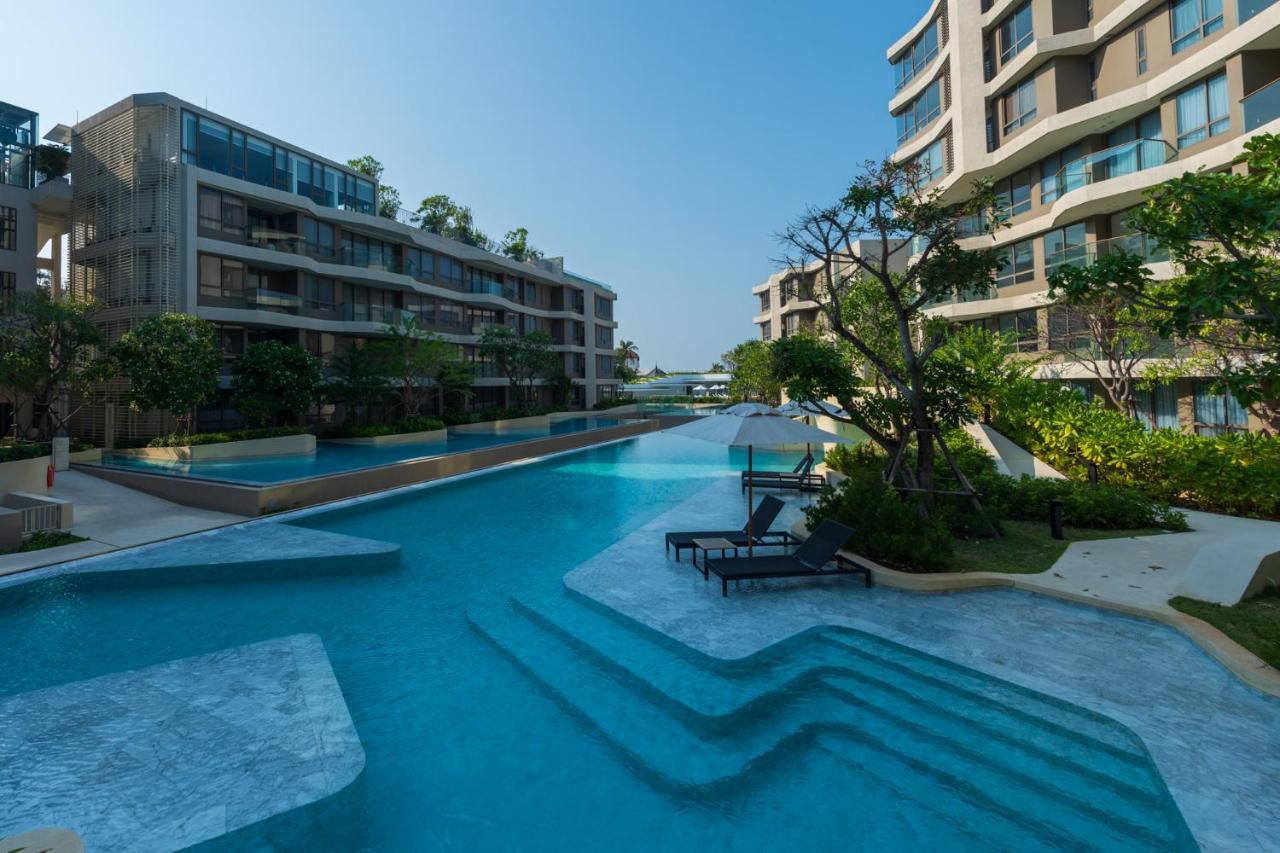Veranda Beachfront Living Pangsapuri *