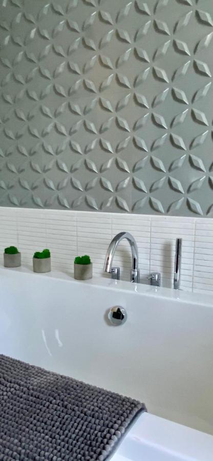 Apartment Malibu At Kao Tao Beachfront, Hua Hin
