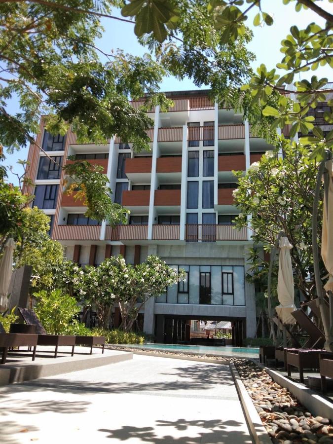Isanook & Hotel Hua Hin