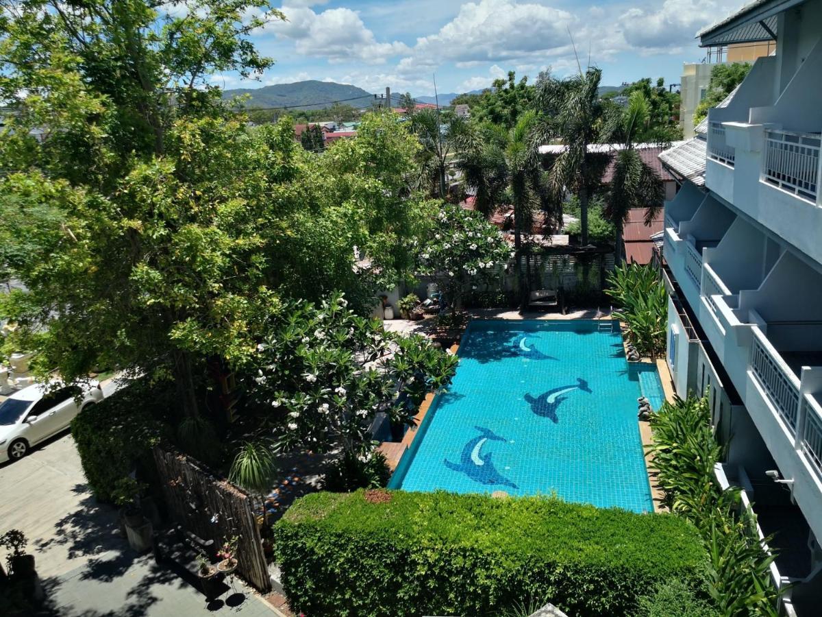 Inn Baan Suksiri