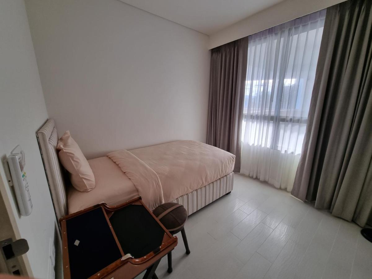 Veranda Apartment *