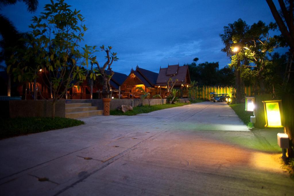 Srisawat Hua Hin