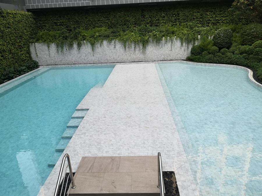 Dusitd2 Hotel