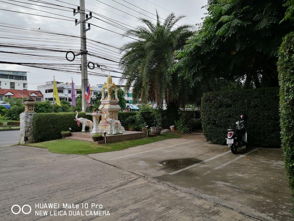 Baan Suksiri Hua Hin