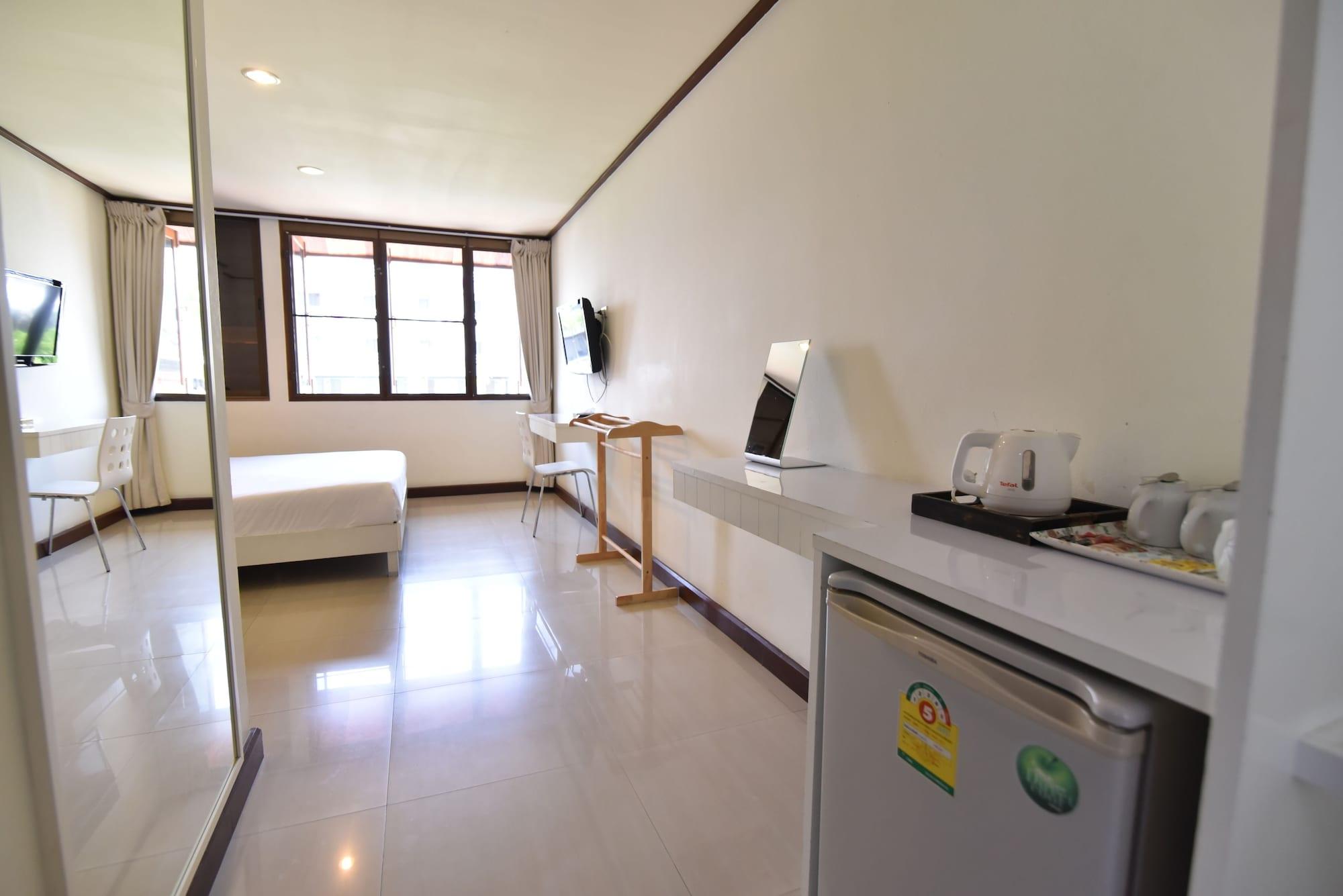 Baan Pa Ploy Apartment *